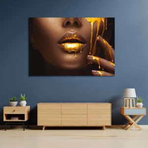 WOMEN WITH GOLD PAINTING TGA